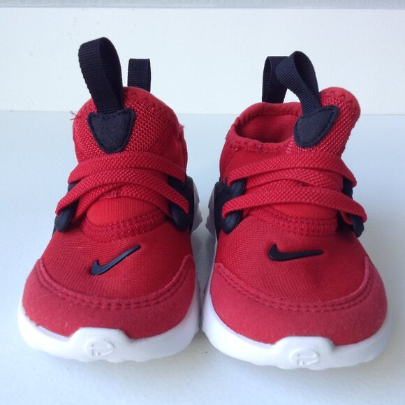 ⭐NIKE TODDLER SLIP-ON SNEAKERS in Red, size 5 - LIKE NEW ⭐ - Picture 2 of 7